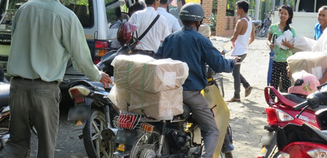 Bible Distribution in Myanmar (1)